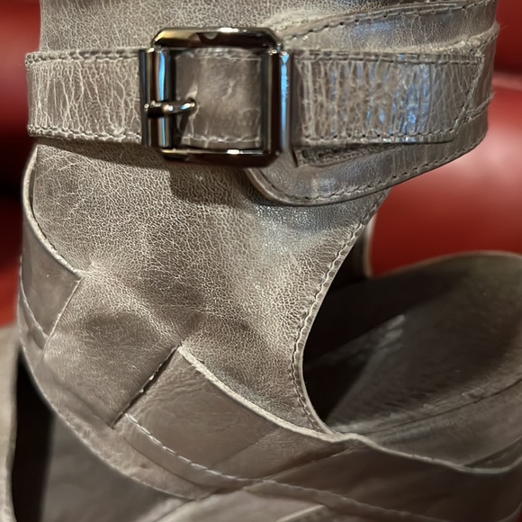 Antelope,platform leather sandals.Great condition.size 36.Grey. - Picture 5 of 11